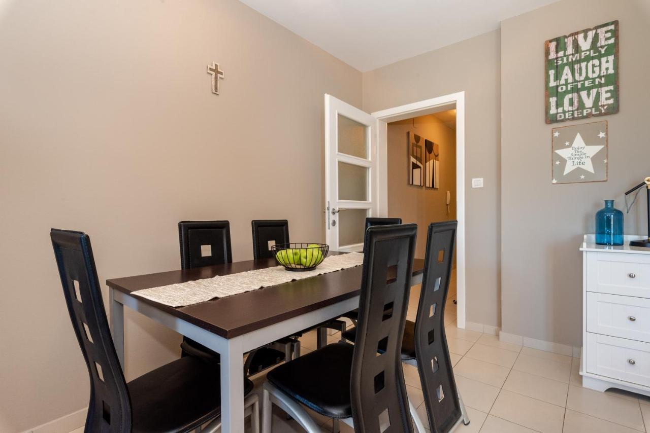 Apartment Cami -Stylish Apartment With A Beautiful Seaview Rabac Exterior foto