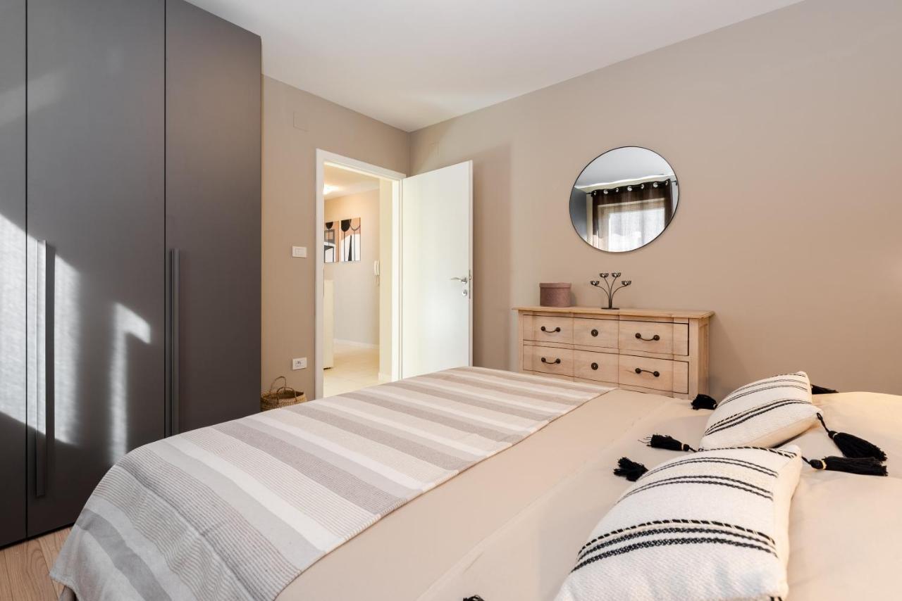 Apartment Cami -Stylish Apartment With A Beautiful Seaview Rabac Exterior foto