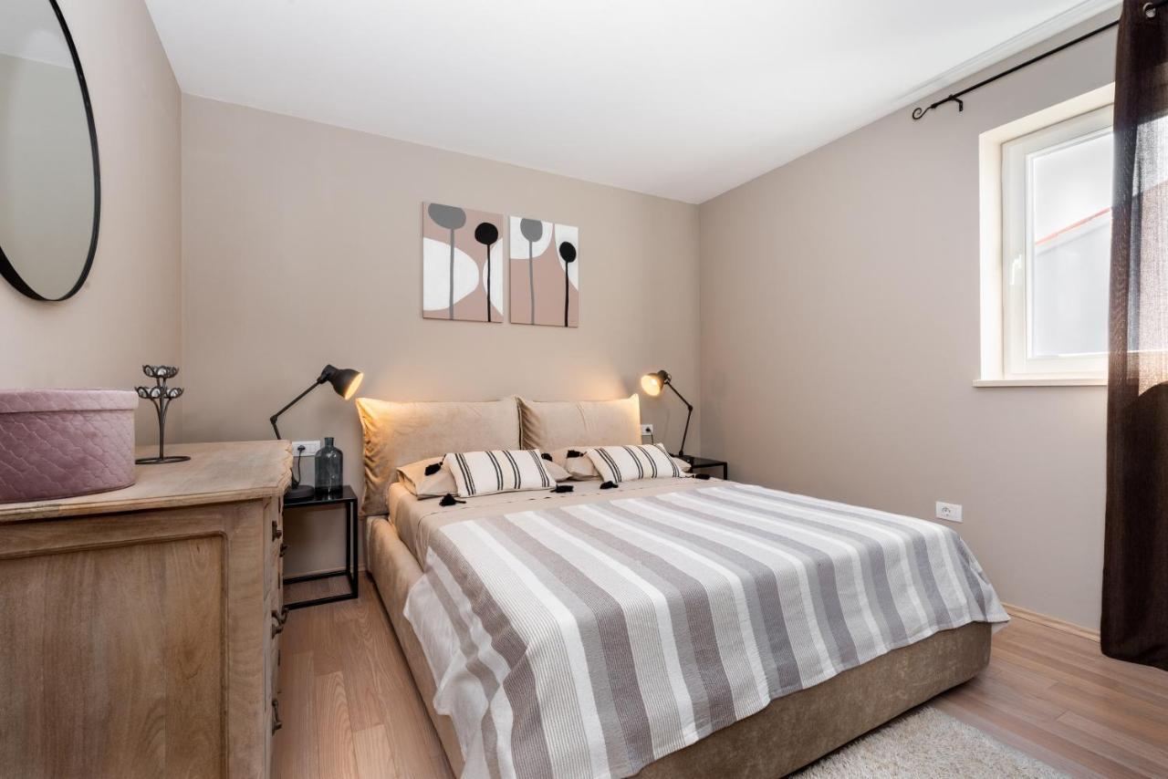 Apartment Cami -Stylish Apartment With A Beautiful Seaview Rabac Exterior foto